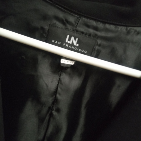 Women's Blazer - Picture 2 of 2